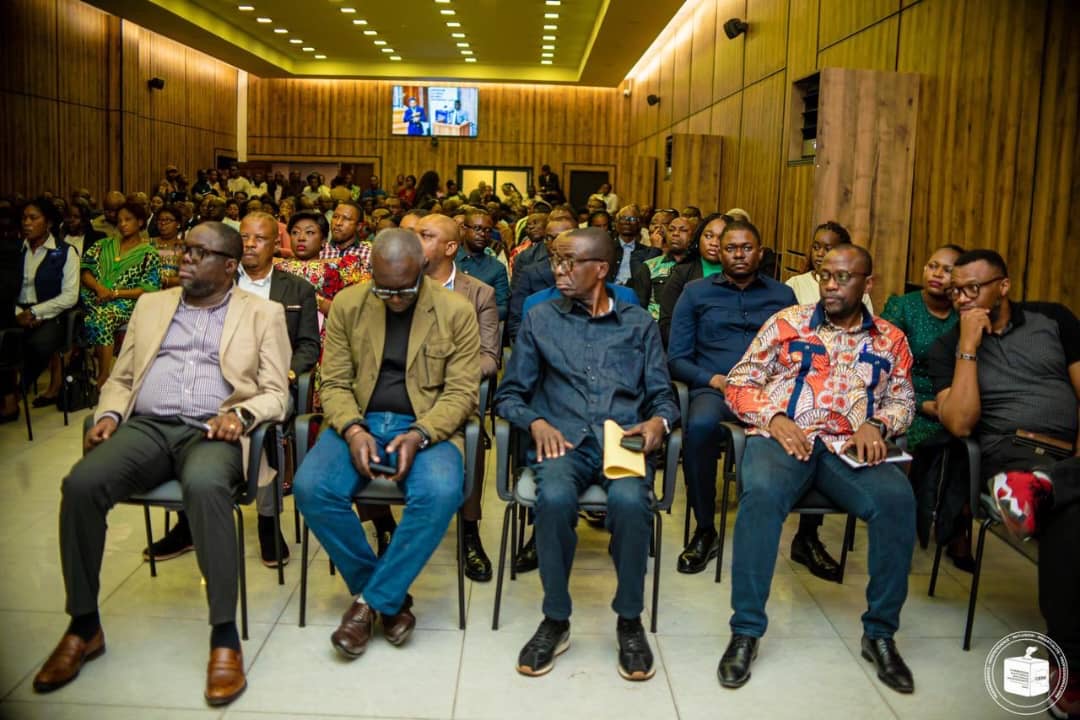RDC : 685 cadres et agents de la CENI formés à l'usage de l'IA