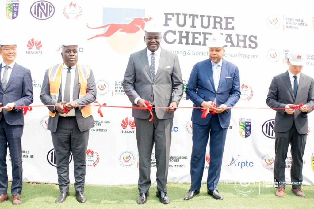 RDC : Le Ministre Kibassa inaugure l’Institut Africain de Huawei pour le développement des TIC