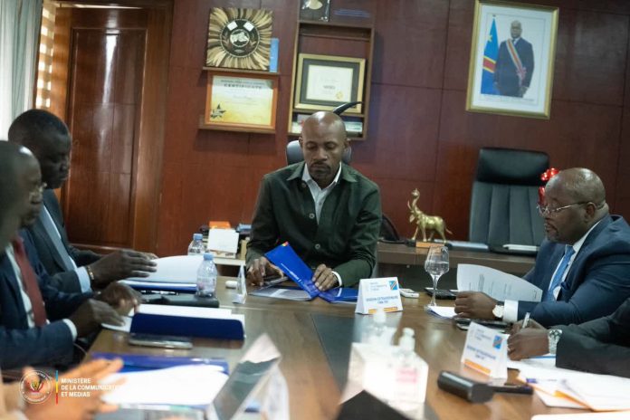 Dix ans après : la RDC relance le projet de télévision numérique terrestre