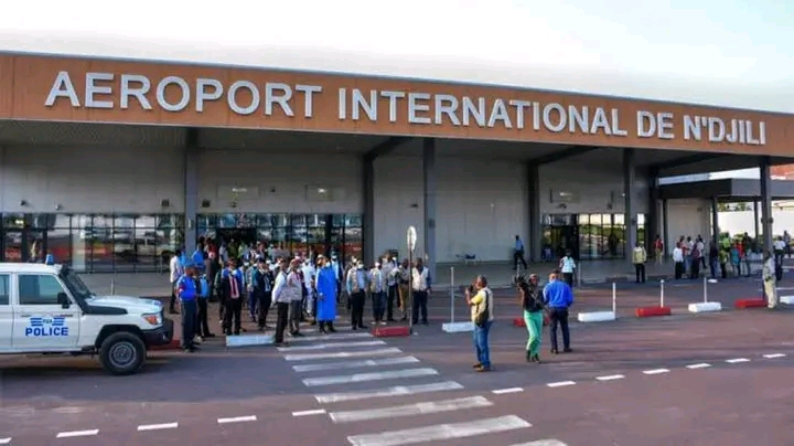 Ebola en RDC : La RVA impose le contrôle d’une fiche sanitaire digitalisée à l’aéroport de N’djili
