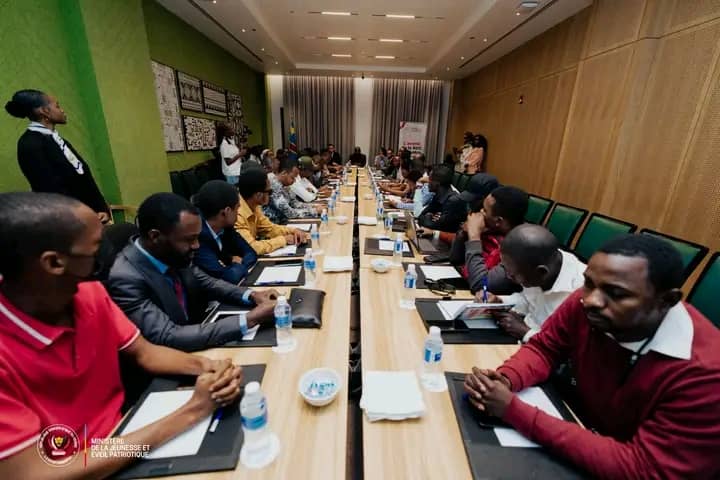 La RDC se prépare à former 250 000 jeunes dans le numérique (ministère de la Jeunesse)