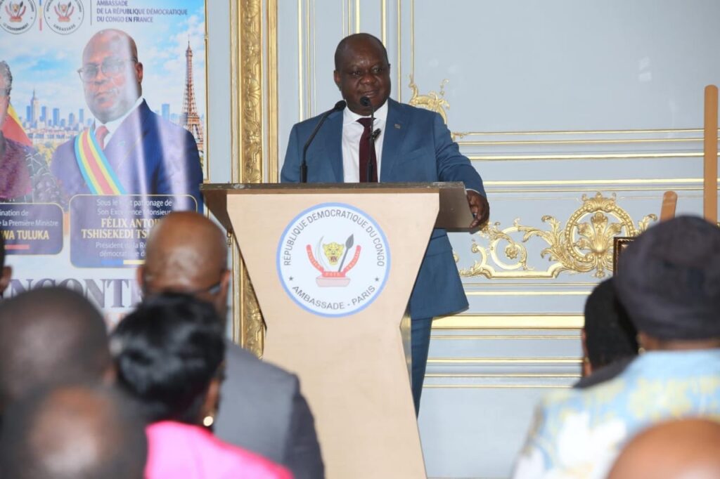 RDC : depuis Paris, Crispin Mbadu lance la phase pilote de l’identification numérique des congolais de la diaspora